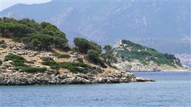 Beautiful_Hillside_Sea_View