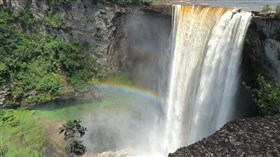 Kaieteur_Waterfall_Rainbow