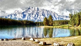 Cascade_Mountain_Lake