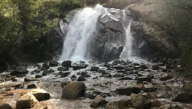 Rocky_Falls