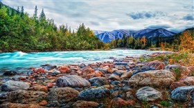 4K HDR River Rock
