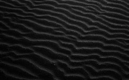 Dark Wavy Sand